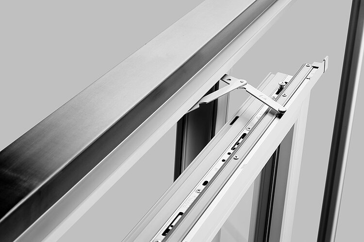 Sliding scissor stay