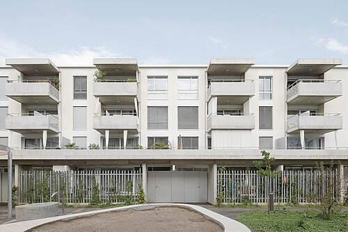 Quarter Q1-Feldbreite