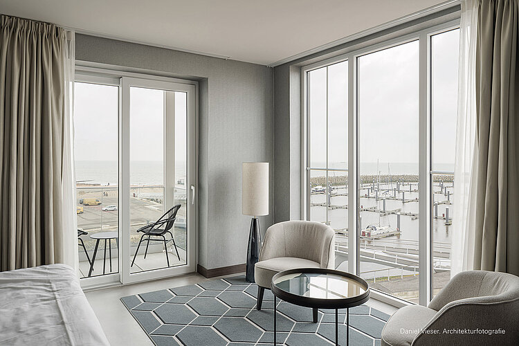 Hotel de Schelde, room inside with view to the outside