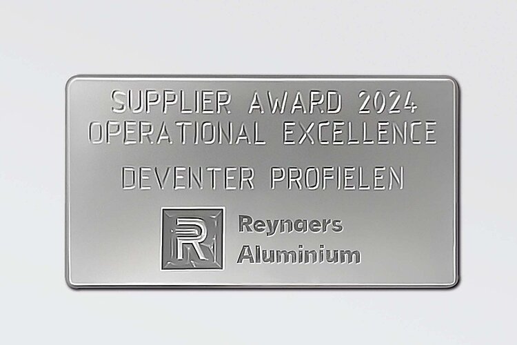 Plaque of the Reynaers Supplier Award 2024 in the “Operational Excellence” category won by Deventer Belgium
