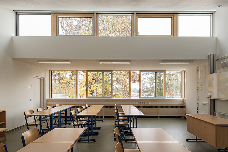 Otto Hahn School Frankfurt am Main classroom inside